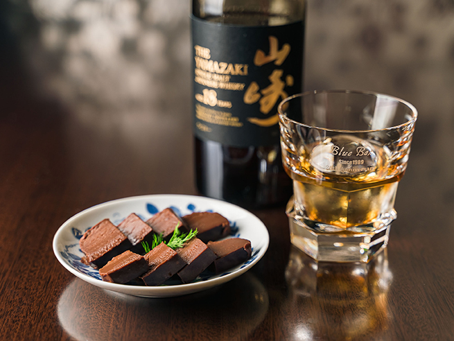 Yamazaki 18 year-old whiskey(20ml) and homemade fresh chocolate set